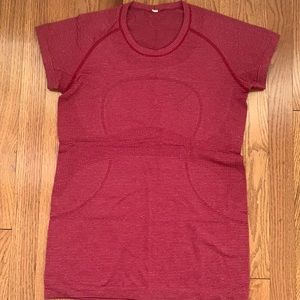 Lululemon women’s pink athletic top size 10